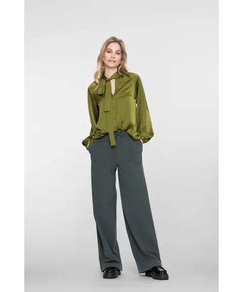 Geisha Geisha Pants Flair Piping