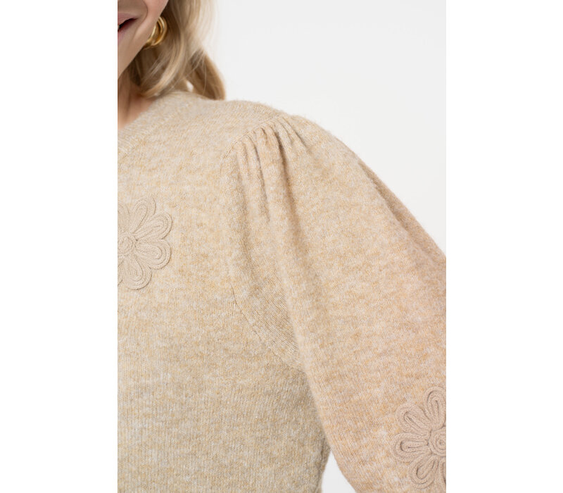 Geisha Pullover Flower Sand