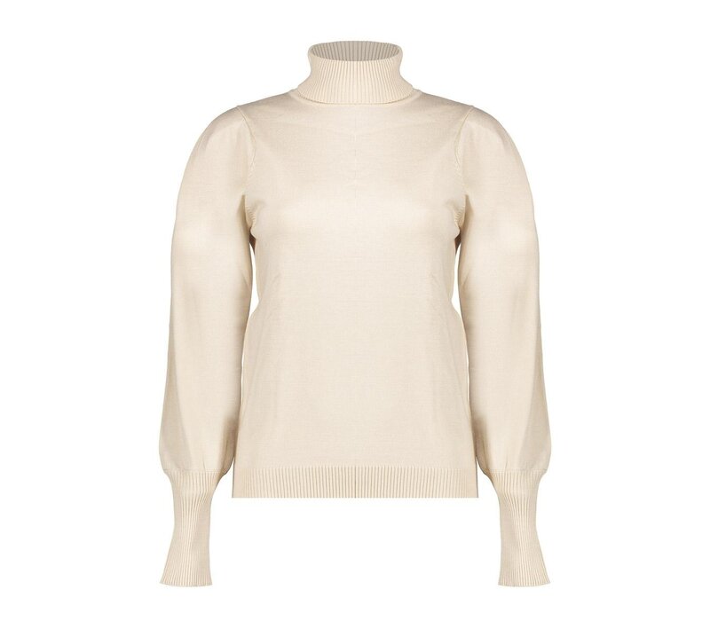 Geisha Pullover Col Pleated Shoulders Off White