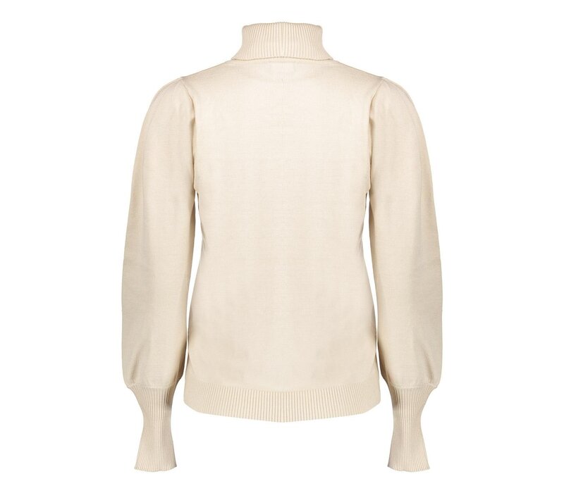 Geisha Pullover Col Pleated Shoulders Off White
