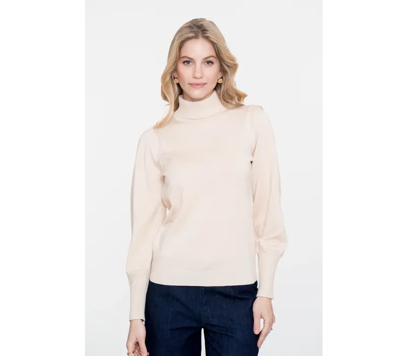 Geisha Pullover Col Pleated Shoulders Off White