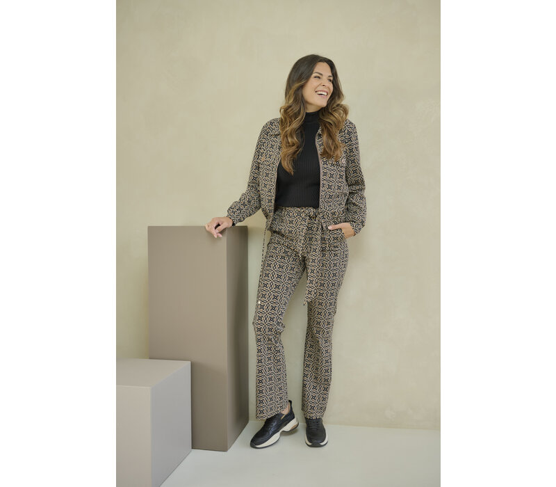 Zoso Print Travel Pant Black Camel