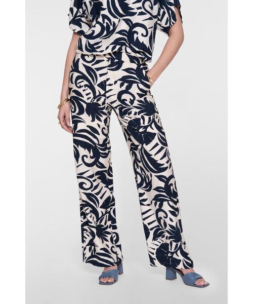 Geisha Geisha Pants Naive Flower