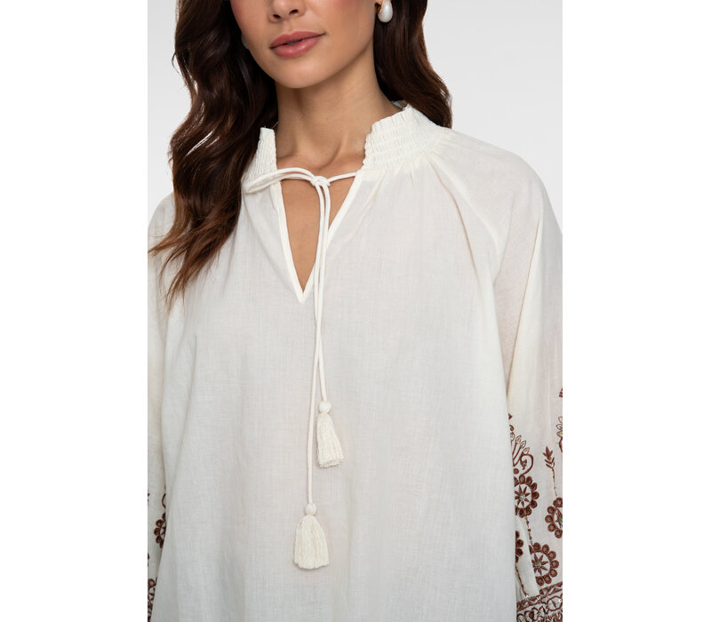 Geisha Blouse Embroidered Sleeves Off White Ginger