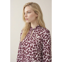 Helena Hart Top Justin Print Tabby Burgundy
