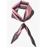 Street One Diamond Bandana with Bead Rustig Rouge