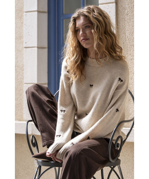 Geisha Geisha Pullover Embro Bowtie