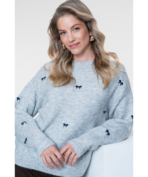 Geisha Geisha Pullover Embro Bowtie
