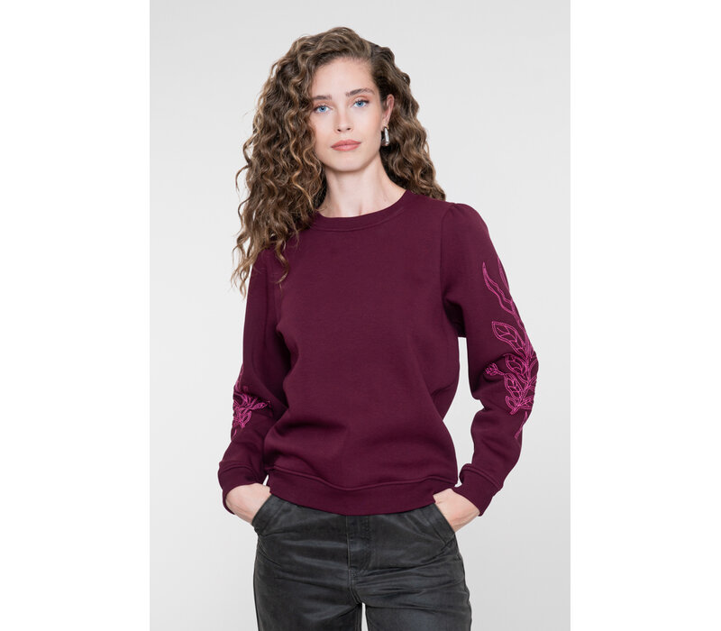 Geisha Sweat Sleeve Embroidery Burgundy