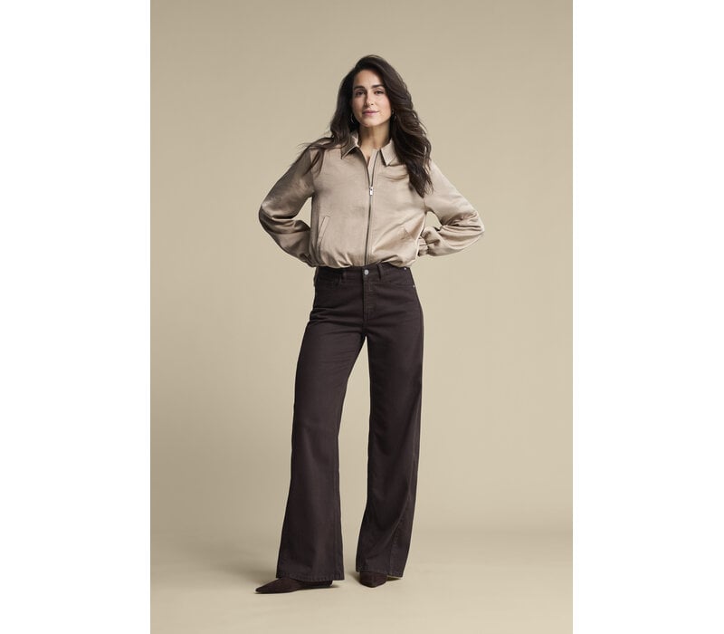 Red Button Avy Satin Latte