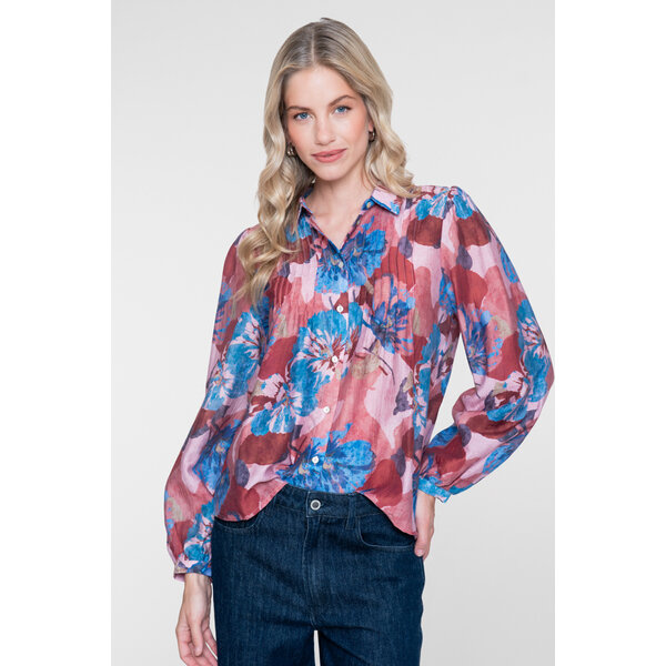 Geisha Blouse with Flowers and Pleats 