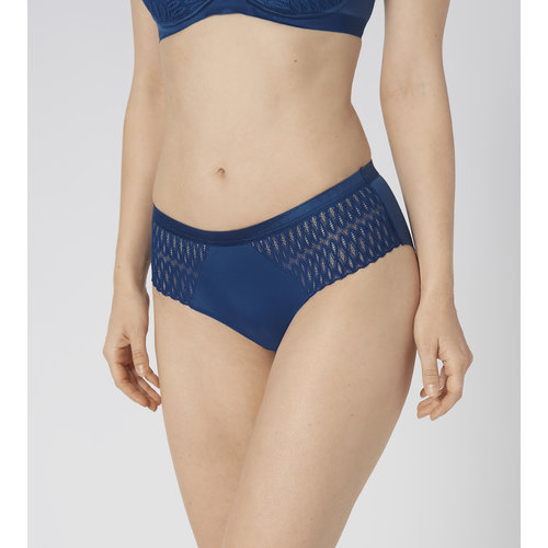 Triumph Aura Spotlight Maxi Triumph Aura Spotlight Maxi