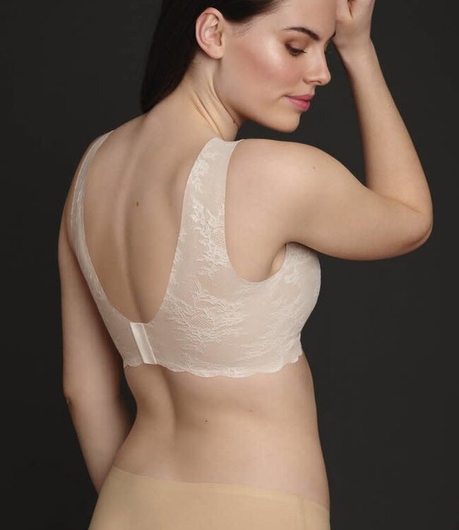 Essentials Lace met Schalen Crystal 5400