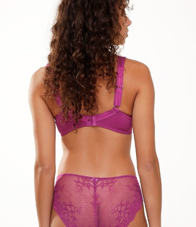 Daily Lace Slip - Raspberry
