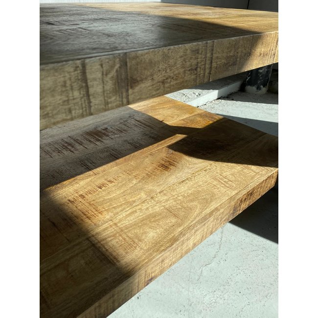 Benoa Salontafel Industrial Mango met onderblad