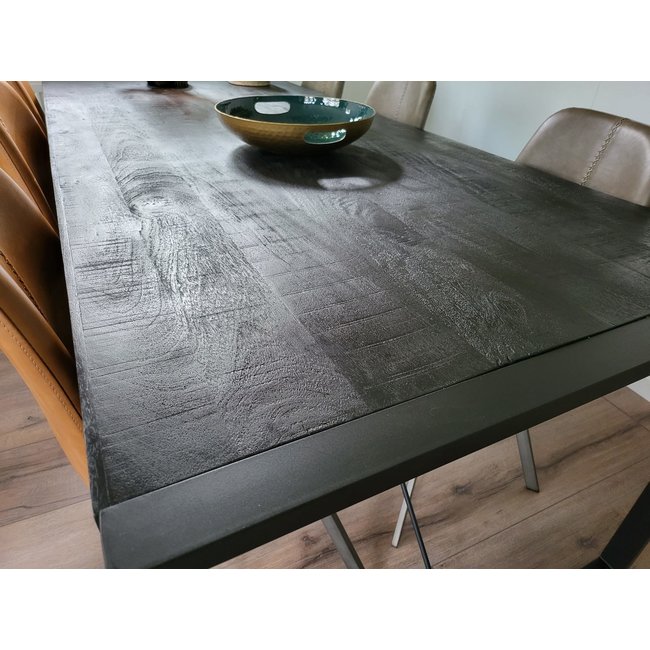 Benoa Eettafel Zwart Mango - verkrijgbaar in 5 afmetingen