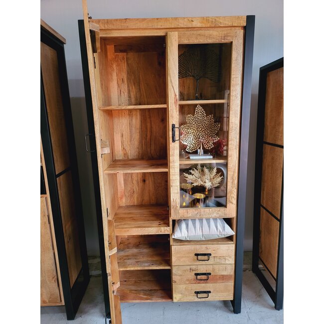 Benoa Vitrinekast Industrial Mango open kant rechts