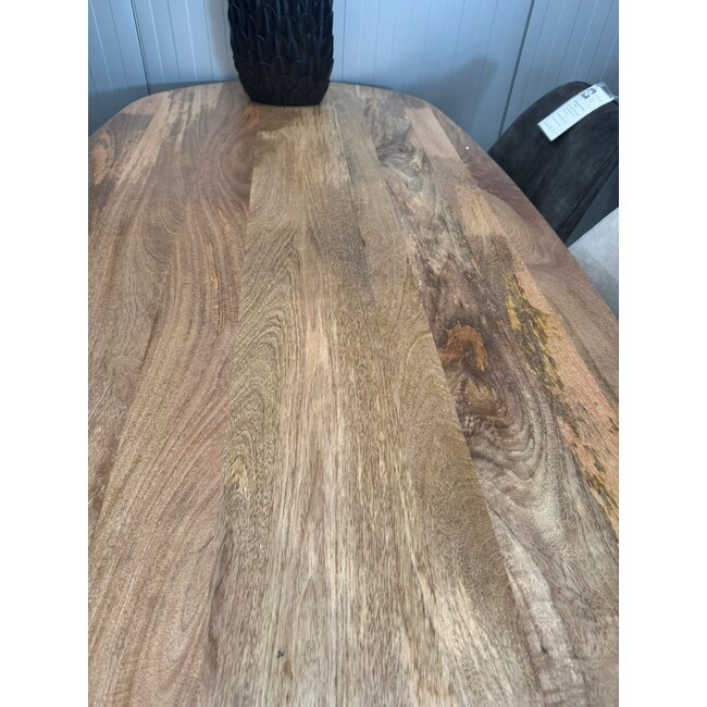 Benoa Eettafel Mango Deens Ovaal 220 cm