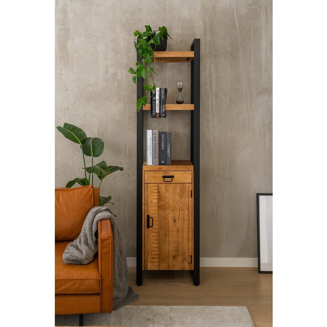 Benoa Boekenkast Industrial Mango met lade en deur