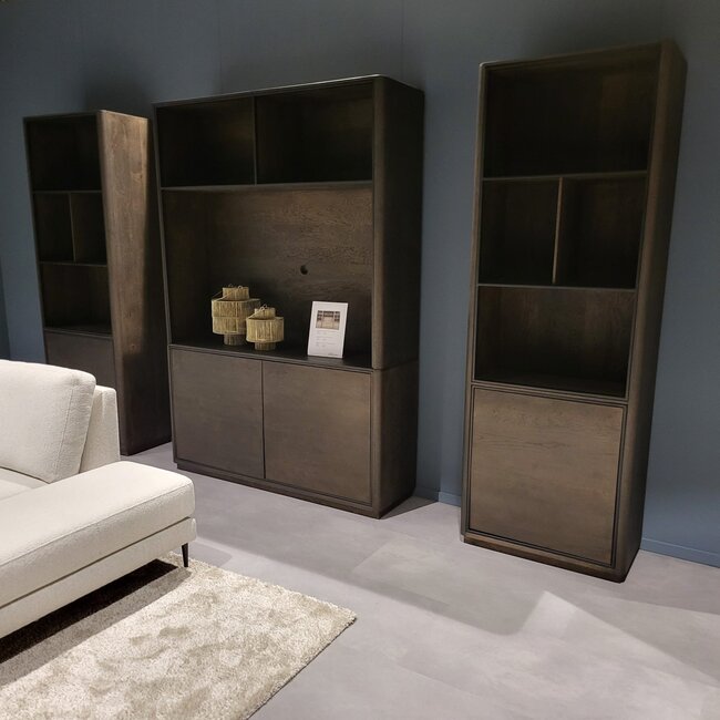 Nijwie Oulu boekenkast linksdraaiend met 1 deur en 4 open vakken Dark Chocolate