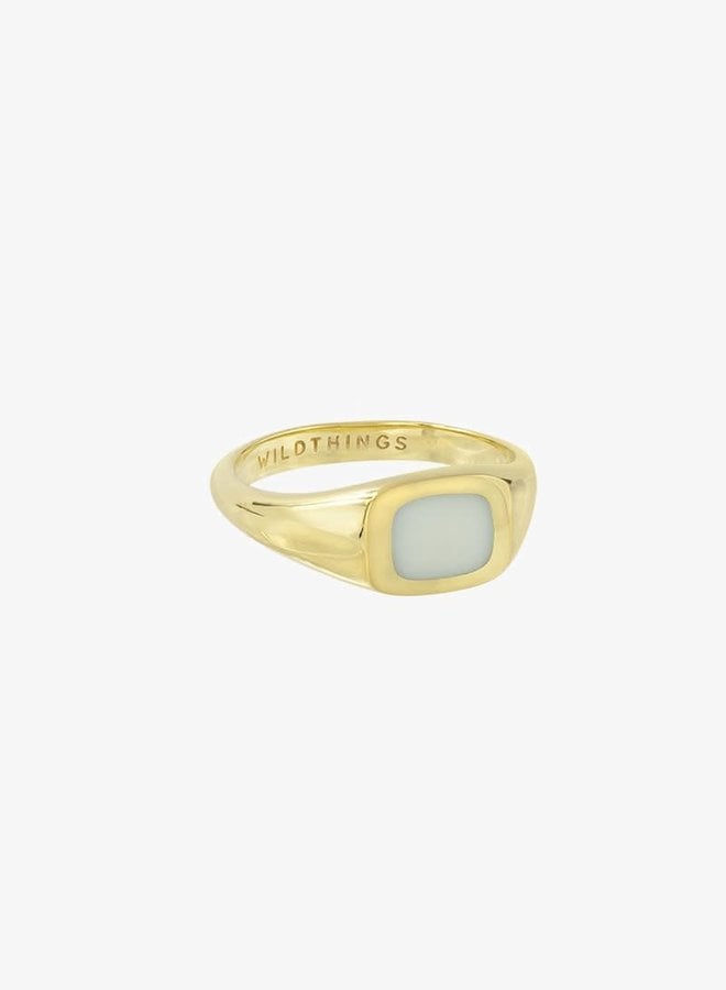 WILDTHINGS - Chunky white Signet Ring - Gold