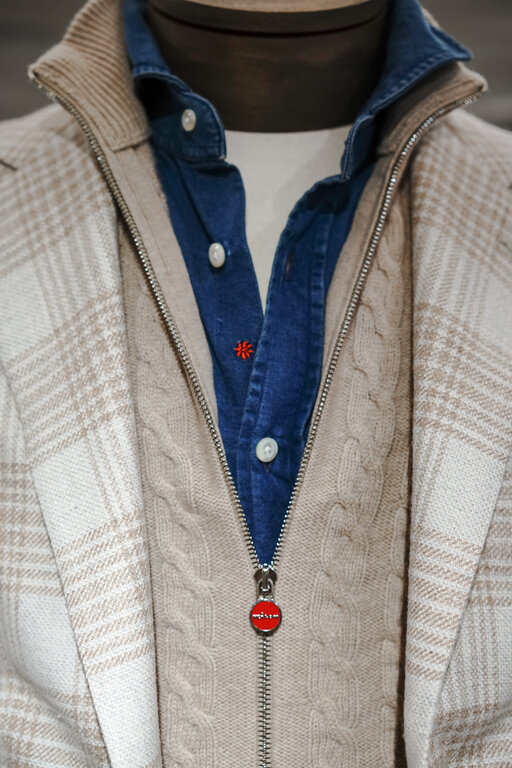 Kiton Kiton Cardigan 100%WS UK1019W23