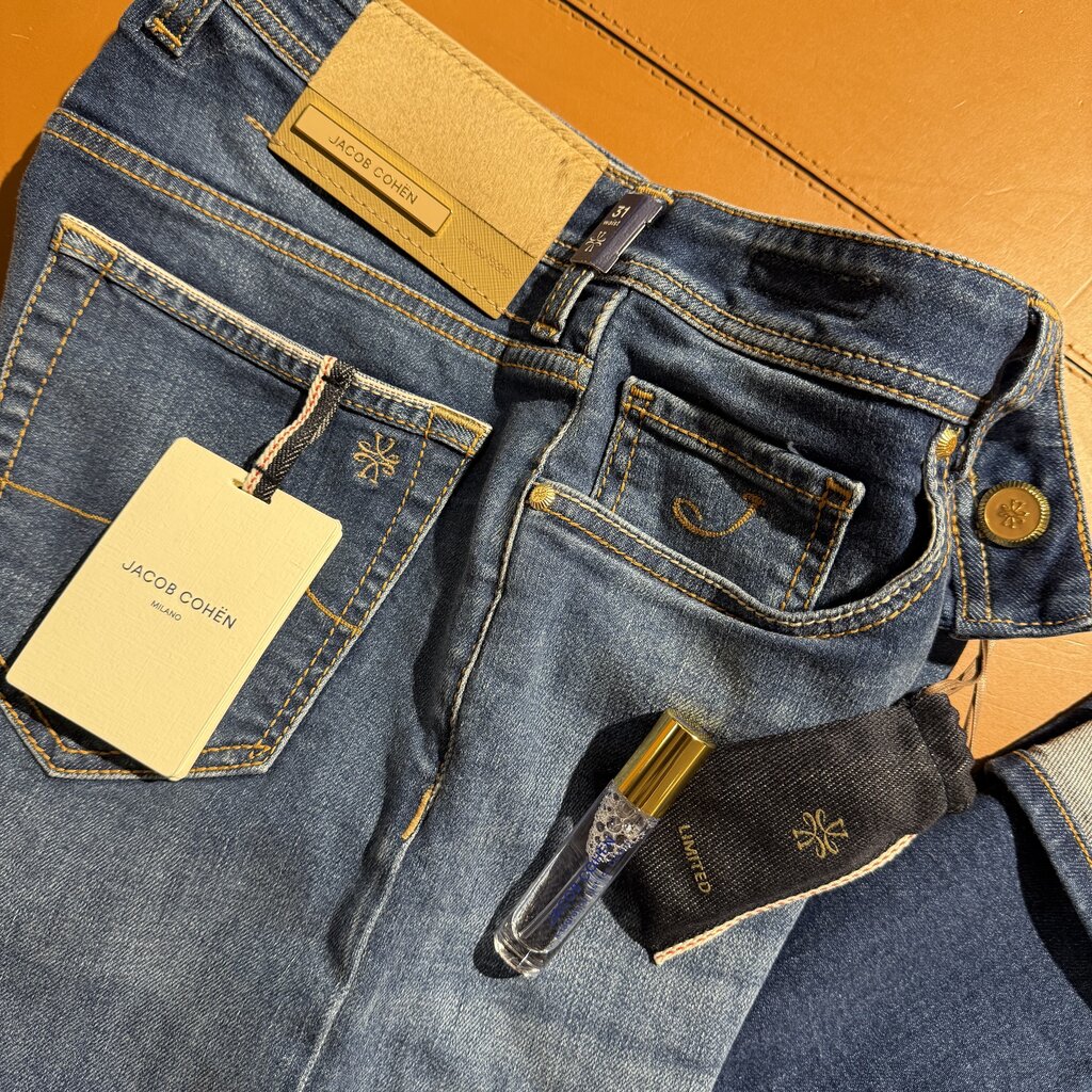 Jacob Cohën H Jacob Cohën Jeans BARD LTD