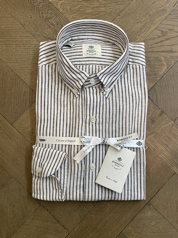 Borrelli Chemise Borrelli blanche en lin à col boutonné et fines rayures brunes SR11005