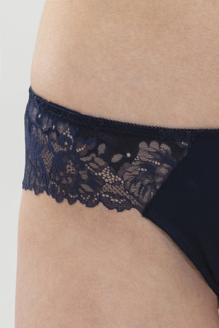 Mey String Luxurious 79282 - donkerblauw Mey String Luxurious 79282 - donkerblauw