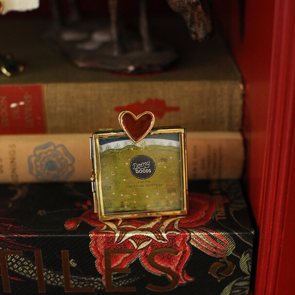 Doing goods Pyar Heart Frame Mini