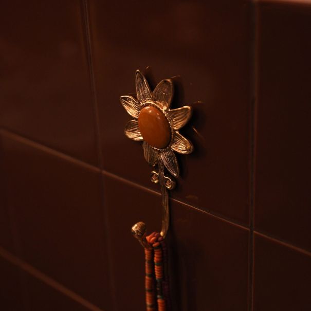 Doing goods Sera Sun Hook