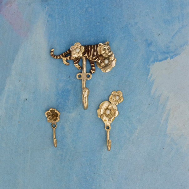 Doing goods Lacy Tiger Hook