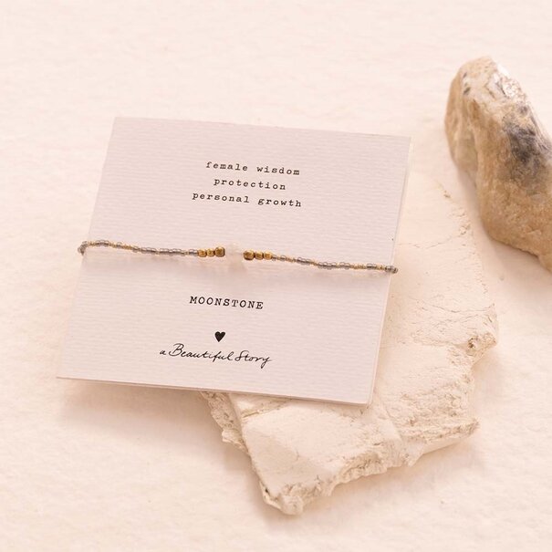 A beautiful story Iris Card Moonstone Bracelet