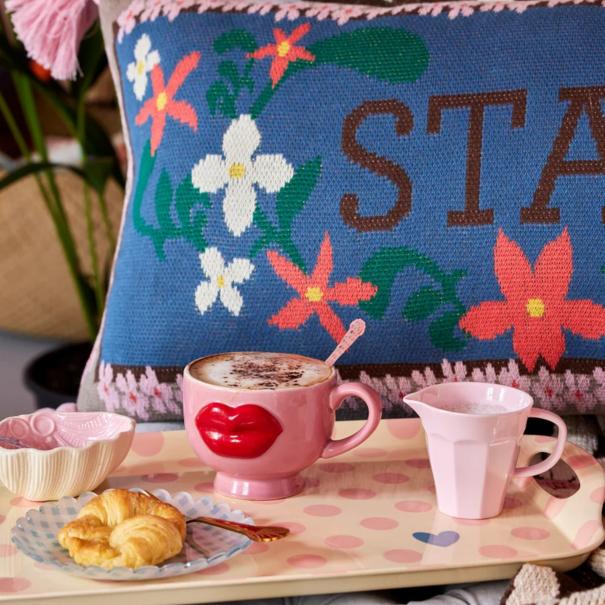 Rice Ceramic mug with embossed red lips