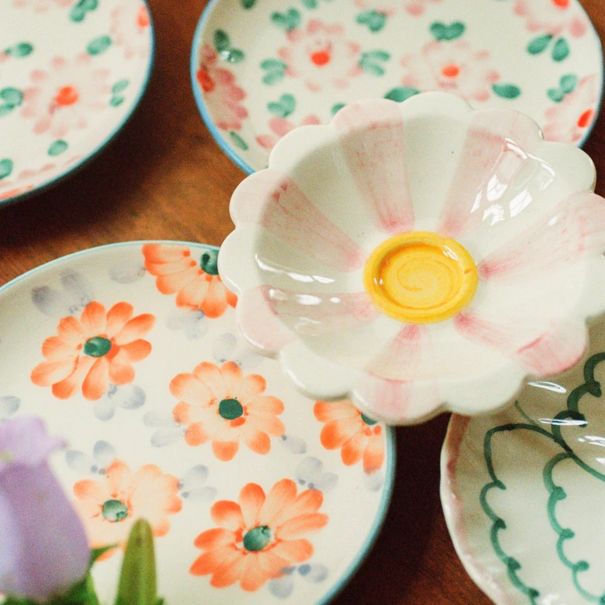 Rice Ceramic flower dipping bowl - Pink