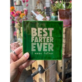 Mevrouw Potjes Tegel | Best Farter-Father
