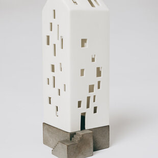 Lighthouse Porcelain with concrete