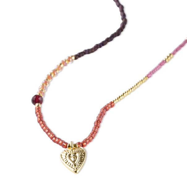 A beautiful story Adventurous Garnet Necklace