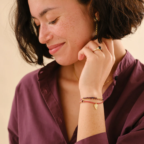 A beautiful story Adventurous Garnet Necklace