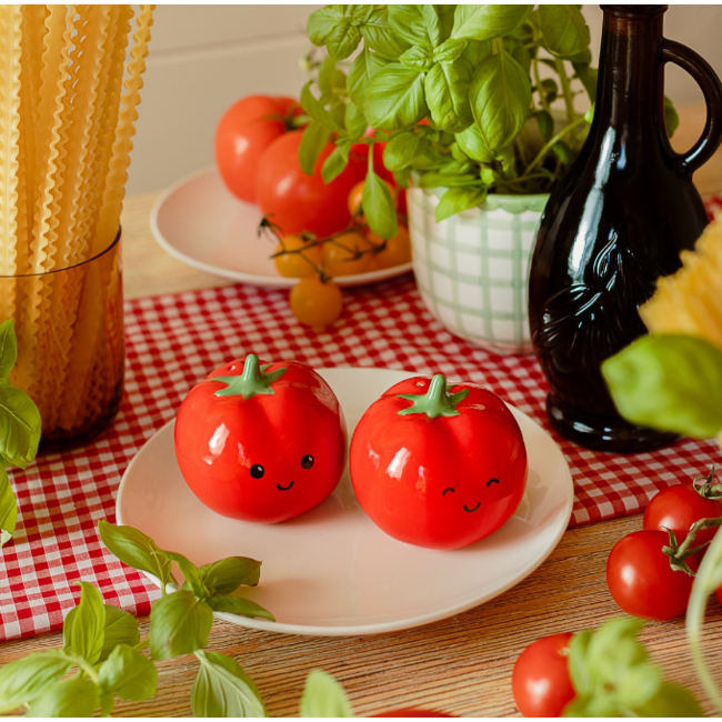 Tomato Salt & Pepper Shakers