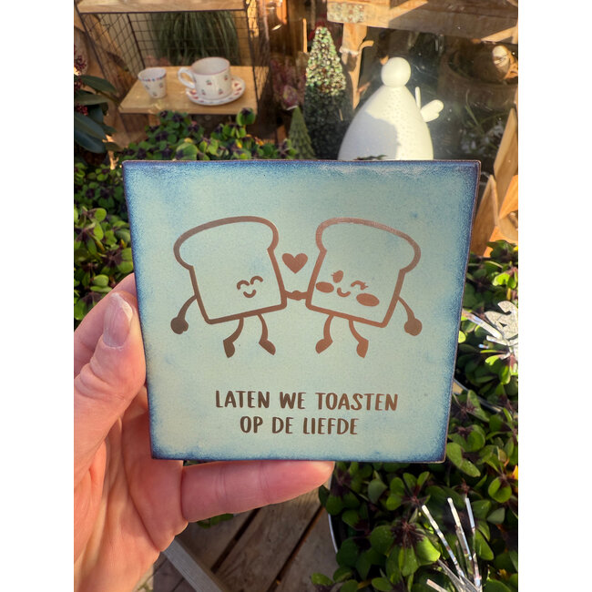 Tegel | Laten we toasten op de liefde