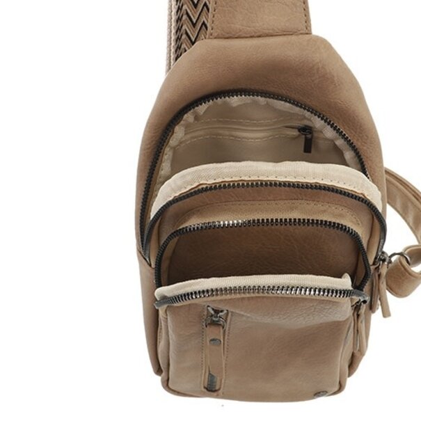 I'm DUTCH Camel crossbody Mattie