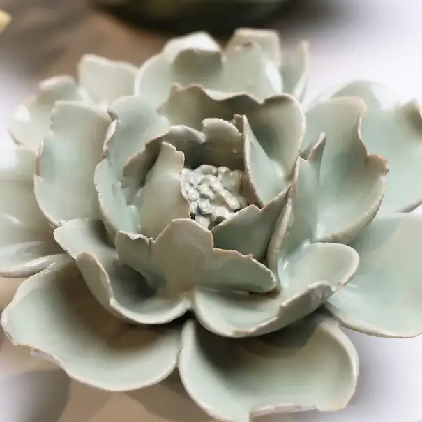 Chive Keramieken bloem | Pistachio green rose
