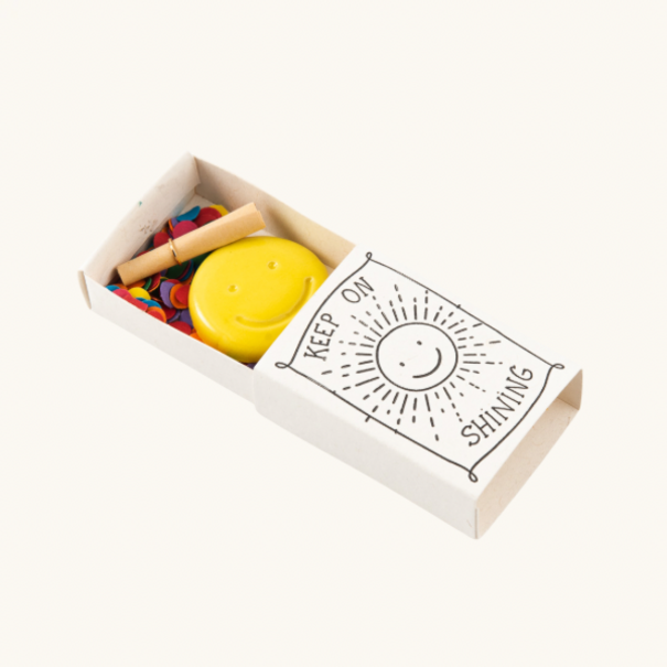 Studio Flash Keep on Shining | Keramieken smiley in cadeaudoosje