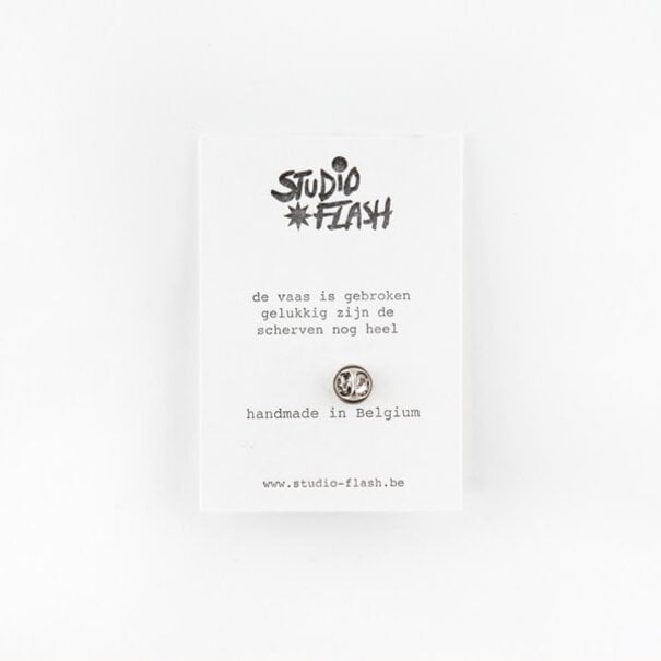 Studio Flash Scherfje van Geluk | Keramieken pin