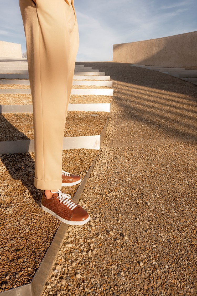 Ambiorix GIULIO PARMA COL 09 MID BROWN 5365 GIORDAN WHITE