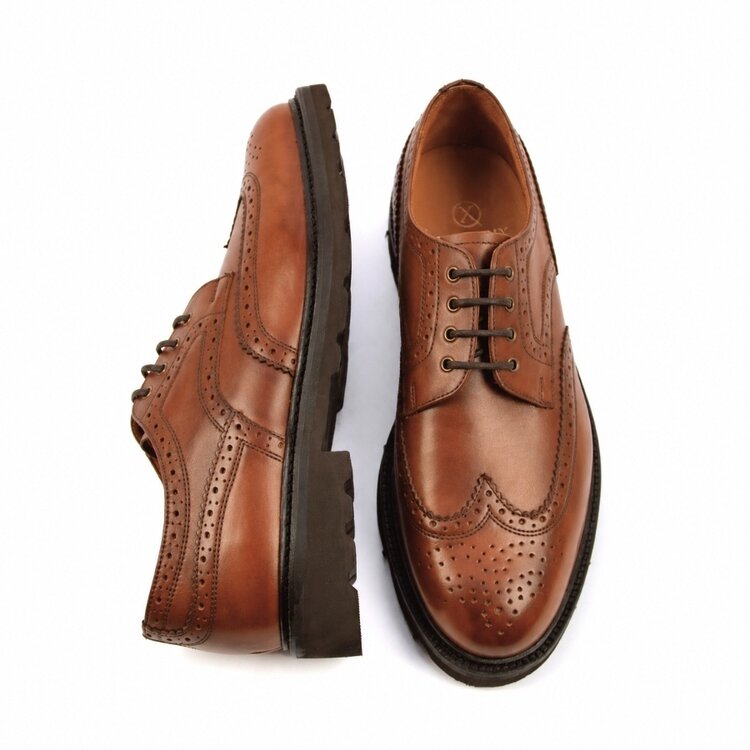 Ambiorix SUTRIO BURNISH OAK 195 COUNTRY A504 BROWN