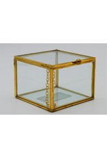 . Vitrine box goud medium  8x8x6 cm (LxBxH)