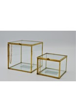 . Display box gold  large 10x10x10 cm (LxWxH)