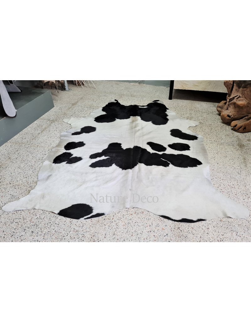 . Cowhide black-white  202 x 164cm